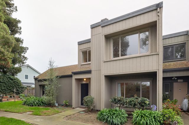 3435 Solomon Ln, Alameda, CA 94502