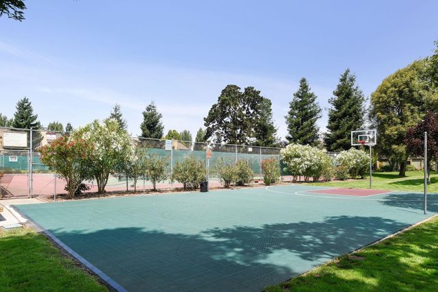 3435 Solomon Ln, Alameda, CA 94502