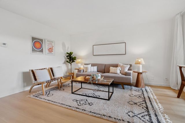 3435 Solomon Ln, Alameda, CA 94502