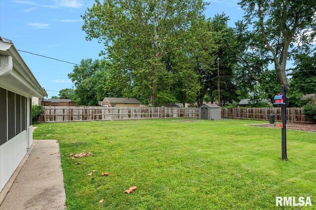 639 DEERFIELD Road, Chatham, IL 62629