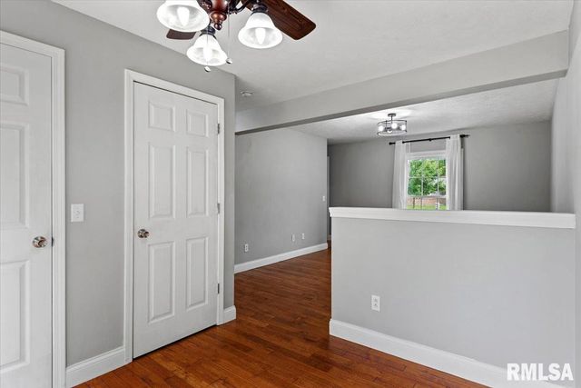 639 DEERFIELD Road, Chatham, IL 62629