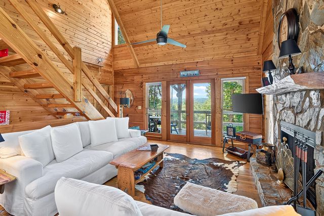 161 Walkabout Creek Road, Morganton, GA 30560