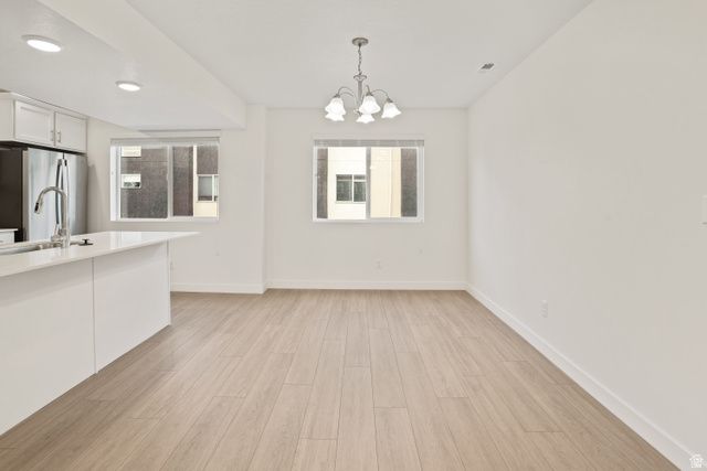 164 S BUSHNELL WAY, Clearfield, UT 84015