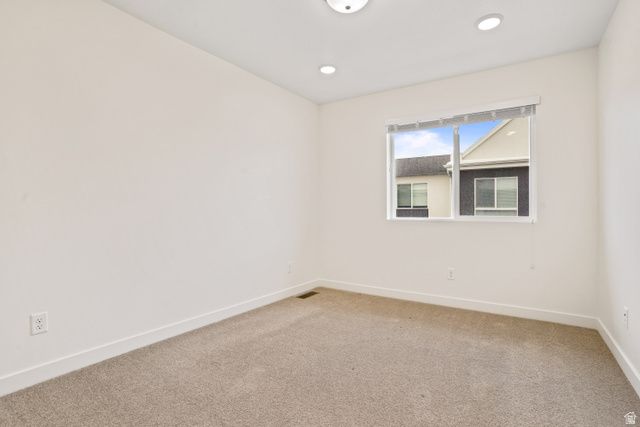 164 S BUSHNELL WAY, Clearfield, UT 84015