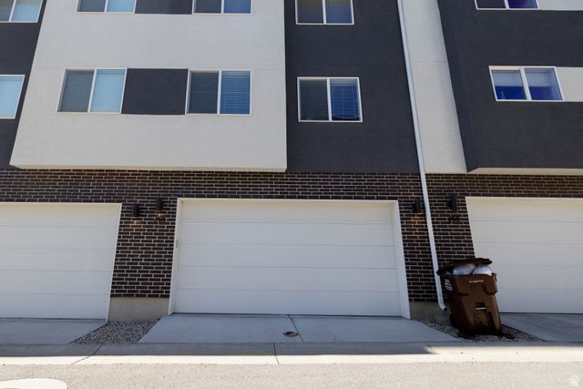 164 S BUSHNELL WAY, Clearfield, UT 84015