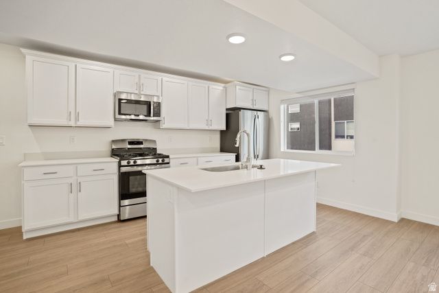 164 S BUSHNELL WAY, Clearfield, UT 84015