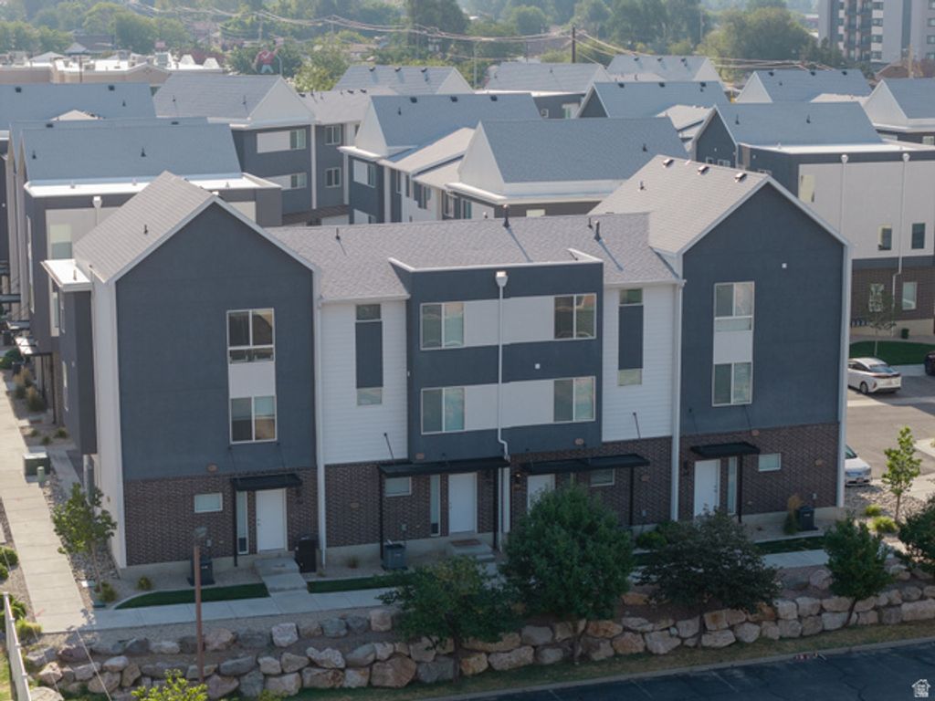 164 S BUSHNELL WAY, Clearfield, UT 84015