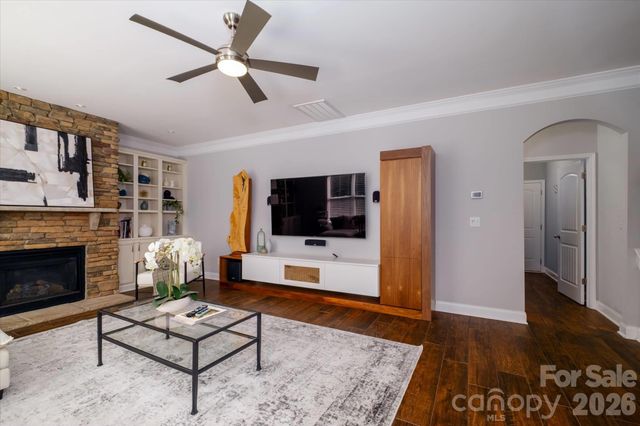 5401 Casper Drive, Charlotte, NC 28214