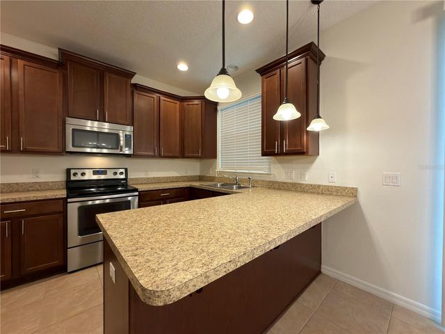 1036 LAUREL RIDGE LANE, Sanford, FL 32773