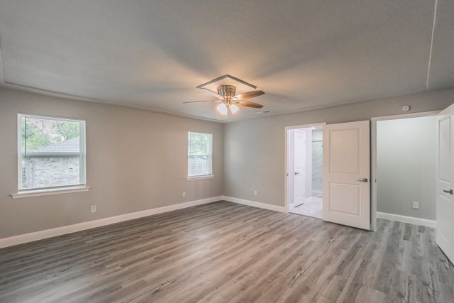 6517 Briley Drive, North Richland Hills, TX 76180