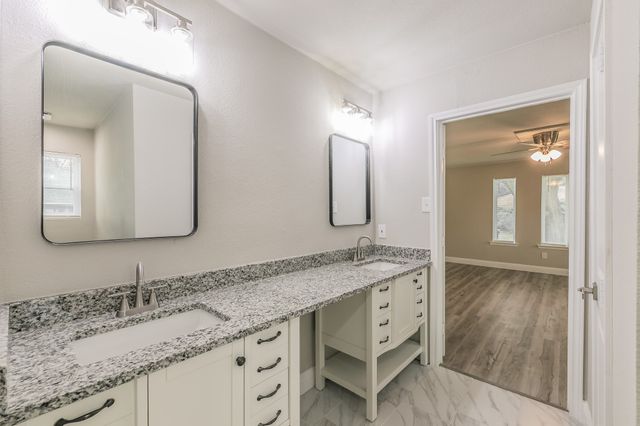 6517 Briley Drive, North Richland Hills, TX 76180