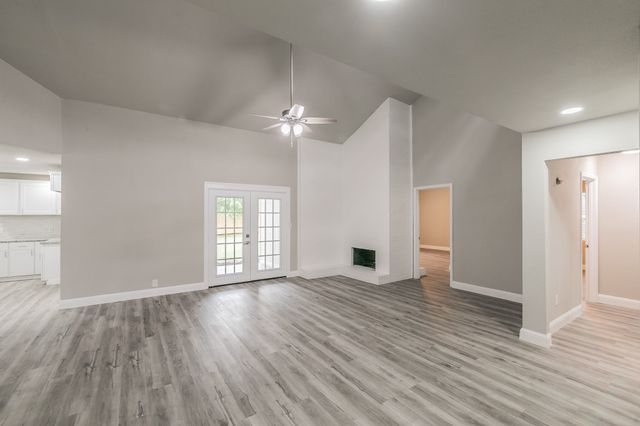 6517 Briley Drive, North Richland Hills, TX 76180