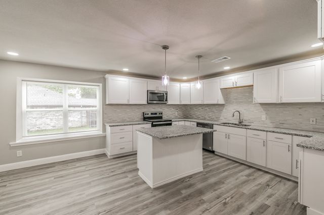 6517 Briley Drive, North Richland Hills, TX 76180