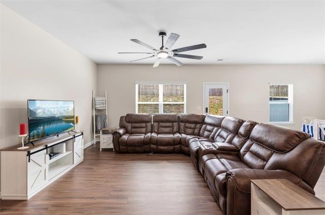 413 Perth Drive, Cartersville, GA 30121