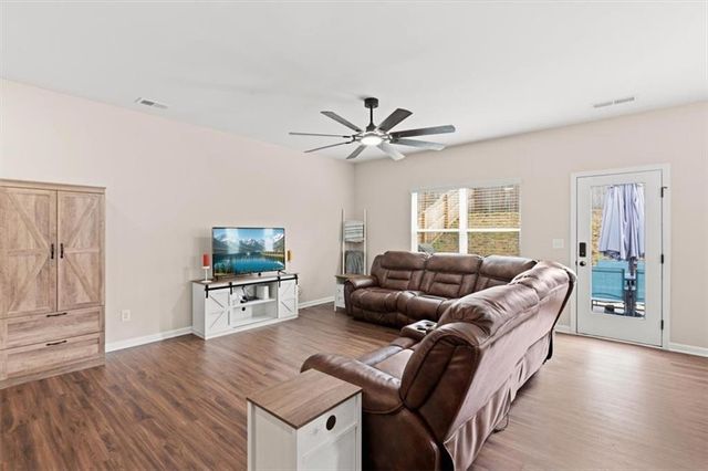 413 Perth Drive, Cartersville, GA 30121