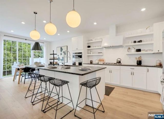 1 Davies Drive, Old Tappan, NJ 07675