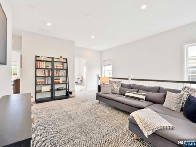 1 Davies Drive, Old Tappan, NJ 07675