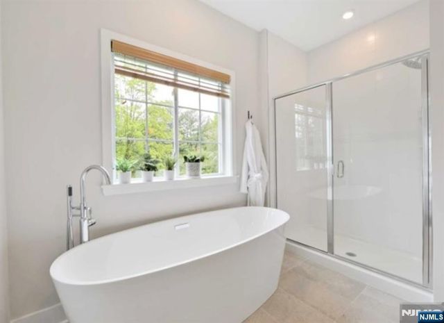 1 Davies Drive, Old Tappan, NJ 07675