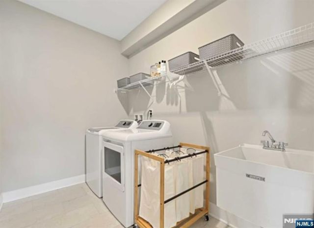 1 Davies Drive, Old Tappan, NJ 07675