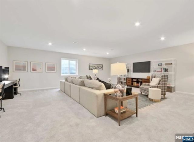 1 Davies Drive, Old Tappan, NJ 07675