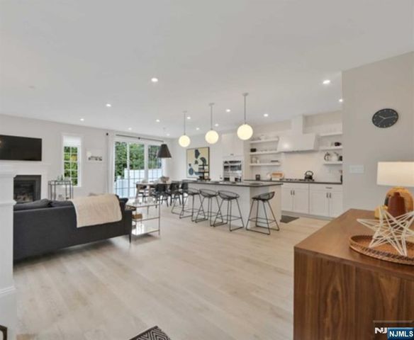 1 Davies Drive, Old Tappan, NJ 07675