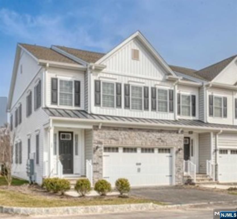 1 Davies Drive, Old Tappan, NJ 07675