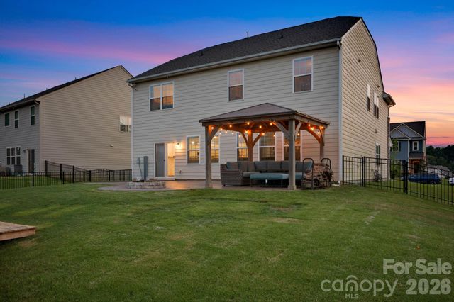 175 Falls Cove Drive, Troutman, NC 28166