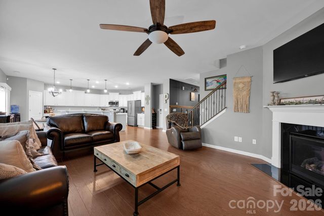 175 Falls Cove Drive, Troutman, NC 28166