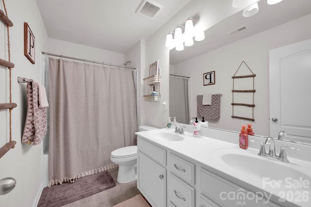 175 Falls Cove Drive, Troutman, NC 28166