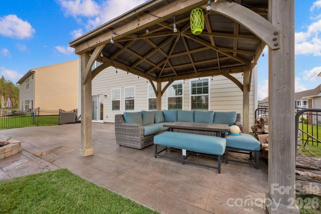 175 Falls Cove Drive, Troutman, NC 28166