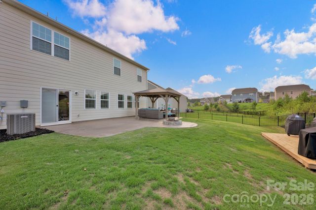 175 Falls Cove Drive, Troutman, NC 28166