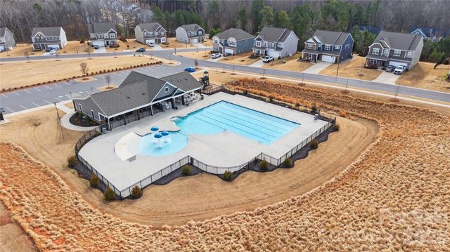 175 Falls Cove Drive, Troutman, NC 28166