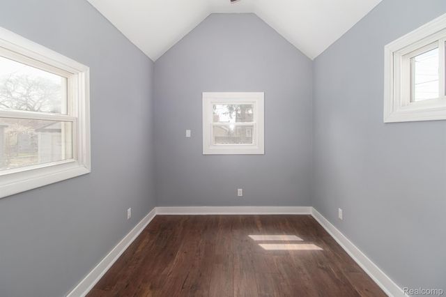 881 Garfield Avenue, Lincoln Park, MI 48146