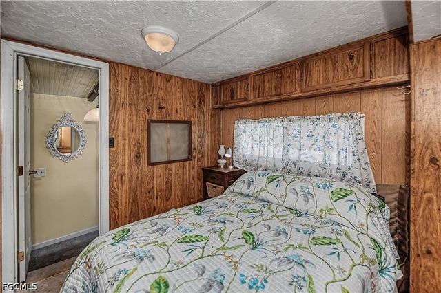 284 Blue Spring TER, North Fort Myers, FL 33903