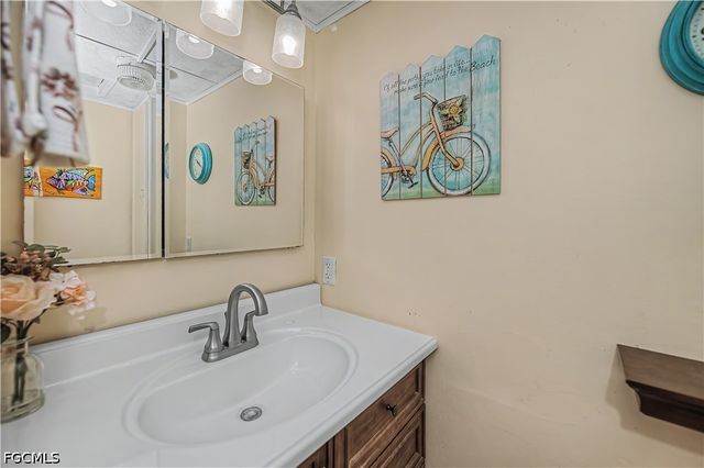 284 Blue Spring TER, North Fort Myers, FL 33903