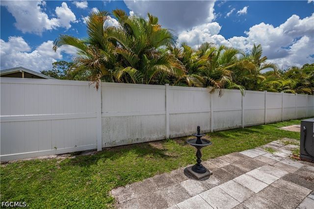 284 Blue Spring TER, North Fort Myers, FL 33903