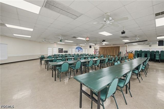 284 Blue Spring TER, North Fort Myers, FL 33903