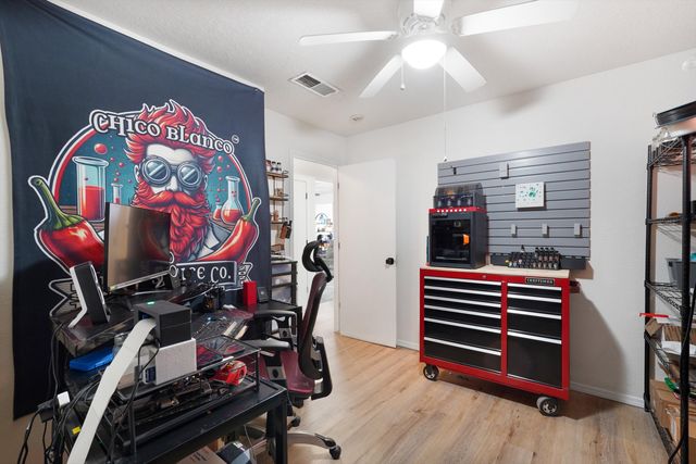 6147 Park South Place NW, Albuquerque, NM 87114