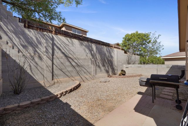 6147 Park South Place NW, Albuquerque, NM 87114