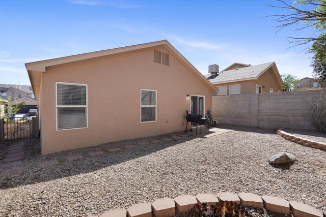 6147 Park South Place NW, Albuquerque, NM 87114