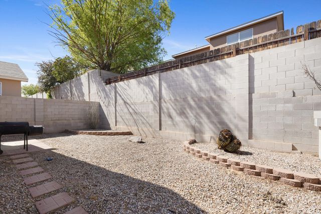 6147 Park South Place NW, Albuquerque, NM 87114