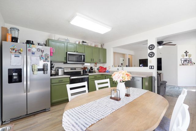 6147 Park South Place NW, Albuquerque, NM 87114