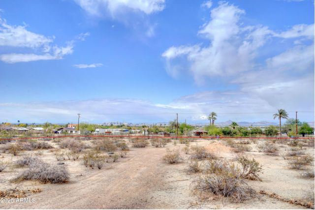 2212 E SOUTH MOUNTAIN Avenue 5, Phoenix, AZ 85042