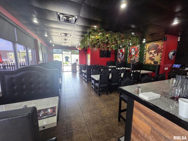 3559 W Kimberly Rd Ste 1, Davenport, IA 52806