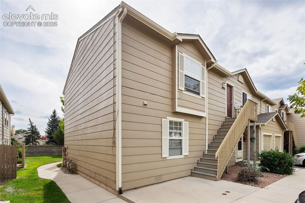4975 Universal Heights, Colorado Springs, CO 80916 — exterior