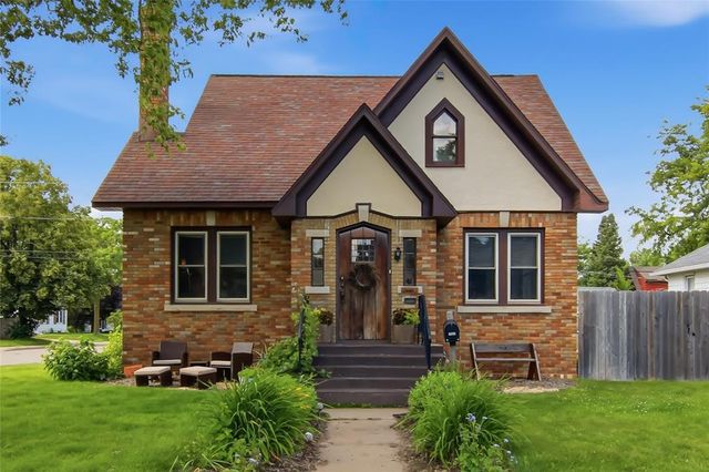 1902 Hogeboom Avenue, Eau Claire, WI 54701