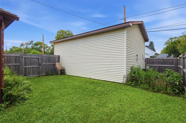 1902 Hogeboom Avenue, Eau Claire, WI 54701