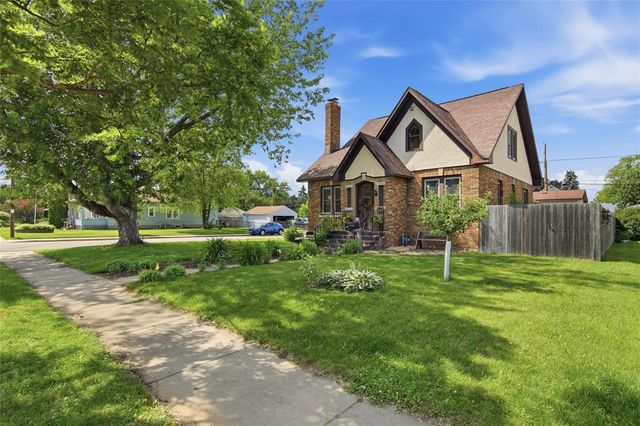 1902 Hogeboom Avenue, Eau Claire, WI 54701
