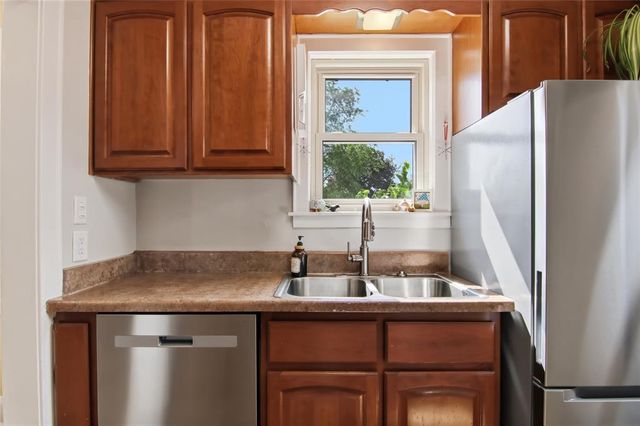 1902 Hogeboom Avenue, Eau Claire, WI 54701