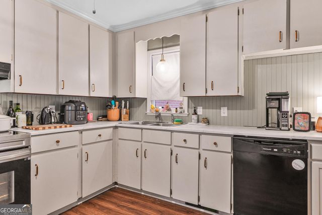 711 Winchester Circle, Macon, GA 31210